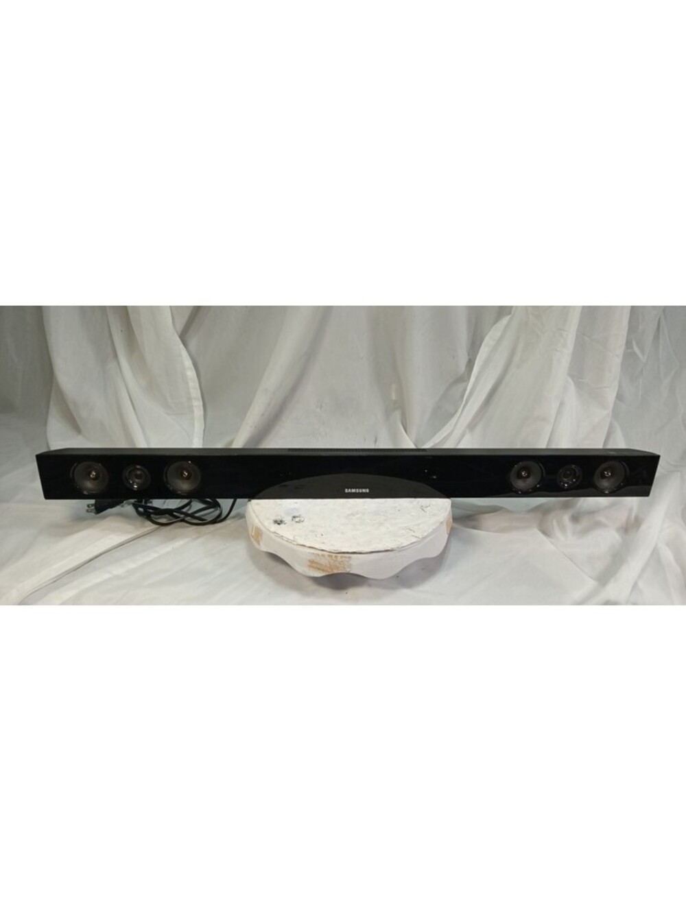 Samsung HW-FM45C 2.1 Channel Soundbar w/ Power Cord